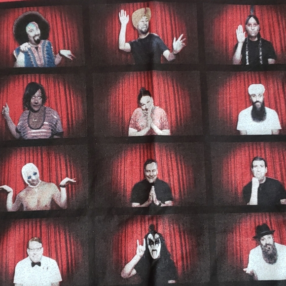 Russell Peter's tour shirt - Picture 3 of 6